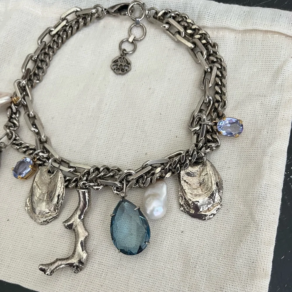 Alexander McQueen Coral Charm Chain
Choker Necklace - Picture 5 of 14